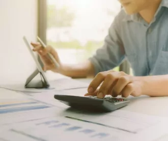 Kredyt gotówkowy na 10 lat, 5 lat, 24 miesiące? Na jaki czas brać kredyt gotówkowy?